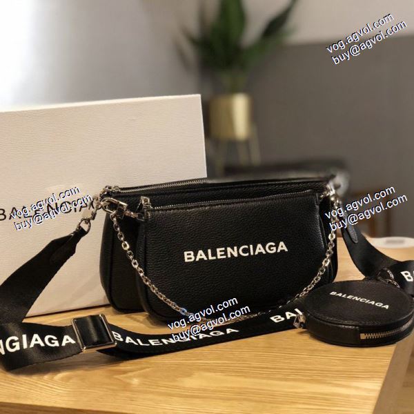 2色可選 斜め掛けバッグ バレンシアガ BALENCIAGA 綺麗に決まるフォルム！ 2020秋冬 ショルダーバッグ BALENCIAGAコピー ブランド