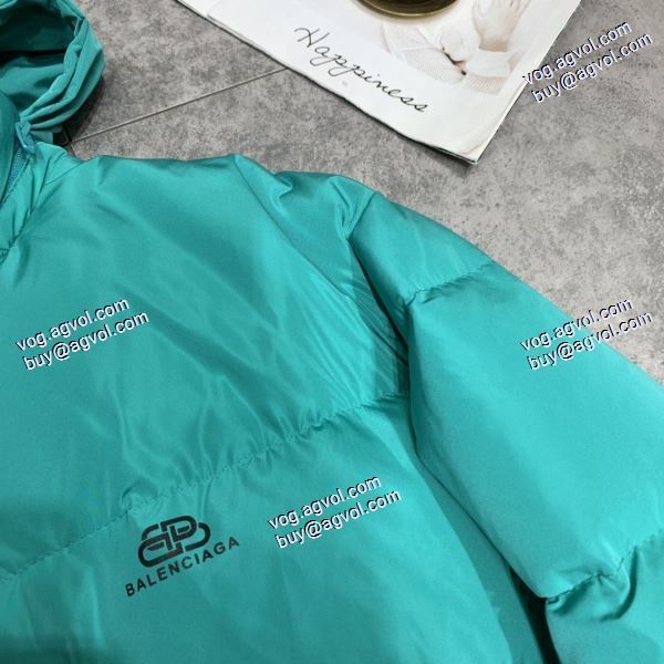 バレンシアガ BALENCIAGA 海外セレブ愛用 2020秋冬 ダウンジャケット バレンシアガスーパーコピー 海外セレブ愛用