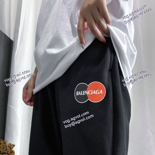 2020秋冬 バレンシアガ BALENCIAGA ブランドスーパーコピー 人気激売れ スエットパンツ BALENCIAGA デザイン性の高い