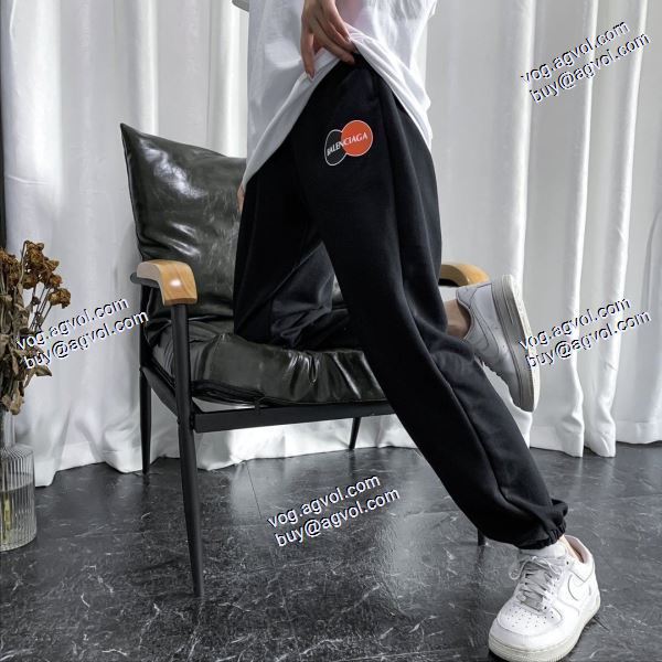 2020秋冬 バレンシアガ BALENCIAGA ブランドスーパーコピー 人気激売れ スエットパンツ BALENCIAGA デザイン性の高い