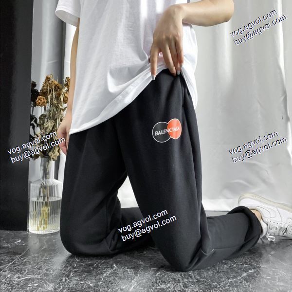 2020秋冬 バレンシアガ BALENCIAGA ブランドスーパーコピー 人気激売れ スエットパンツ BALENCIAGA デザイン性の高い