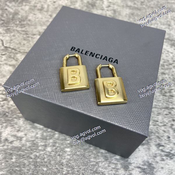 イヤリング バレンシアガブランドコピー SALE!今季 バレンシアガ BALENCIAGA 2020秋冬 2色可選