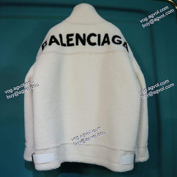 バレンシアガ BALENCIAGA 2020秋冬 一味違うケーブル編みが魅力満点 ウールコート 2色可選 バレンシアガブランド 偽物 通販