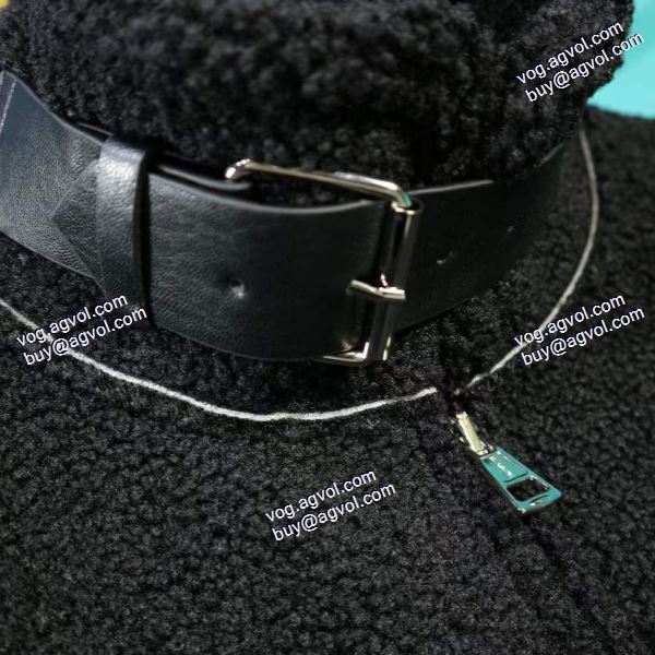 バレンシアガ BALENCIAGA 2020秋冬 一味違うケーブル編みが魅力満点 ウールコート 2色可選 バレンシアガブランド 偽物 通販