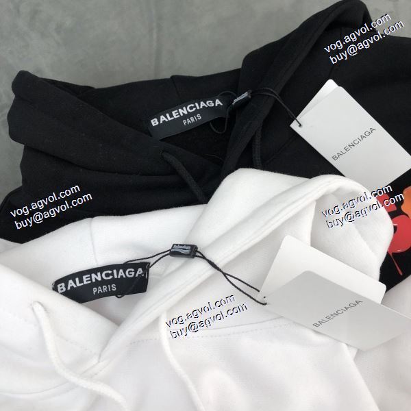 絶大な人気を誇る バレンシアガ BALENCIAGA 2色可選 2020秋冬 パーカー 耐久性に優れ バレンシアガブランドコピー