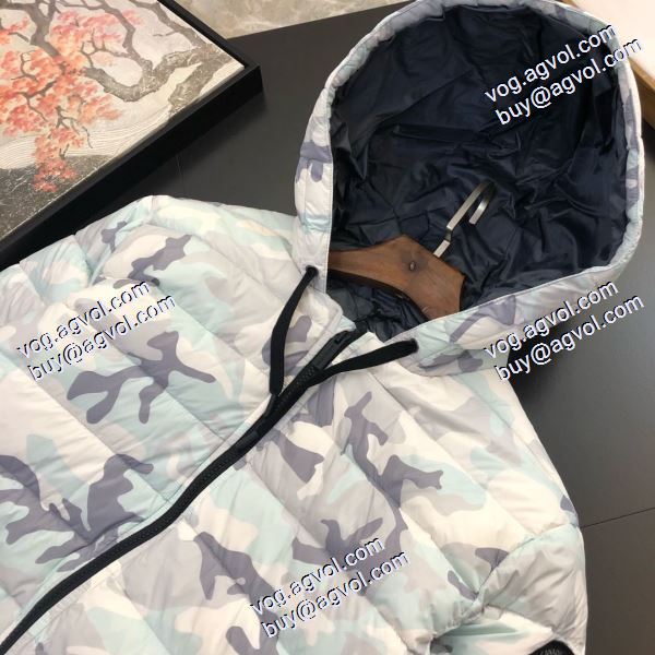 2020秋冬 極上の着心地 カナダグース Canada Goose 白迷彩ダウンジャケット プレミアムダウンコート CANADA GOOSEコピー ブランド