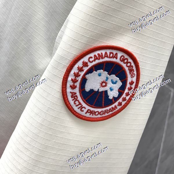 2020秋冬 カナダグース Canada Goose めちゃくちゃお得 ダウンジャケット カナダグーススーパーコピー 激安 真冬でも温かく過ごせる