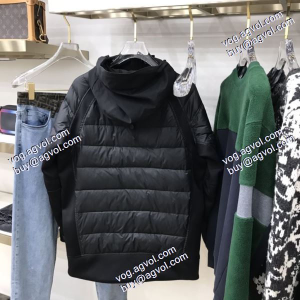 2020秋冬 値下げ！ カナダグース Canada Goose 軽量ダウン 撥水加工の施された カナダグースコピー