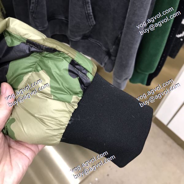 2020秋冬 美品！カナダグース Canada Goose ブランドコピー 軽量ダウン 身体を保温できる