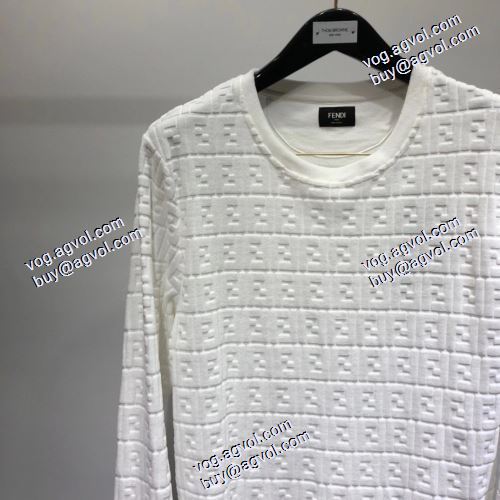   FENDIコピー代引 存在感のある  フェンディコピー 長袖 /ロングTシャツ2色可選 今買い◎得  2020AW