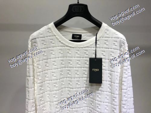  FENDIコピー代引 存在感のある  フェンディコピー 長袖 /ロングTシャツ2色可選 今買い◎得  2020AW