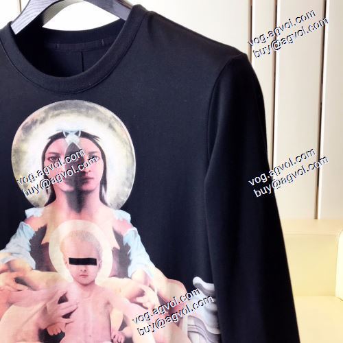  存在感のある GIVENCHYコピー激安 人気商品登場 2020AW長袖 /ロングTシャツ  ジバンシーコピー偽物 