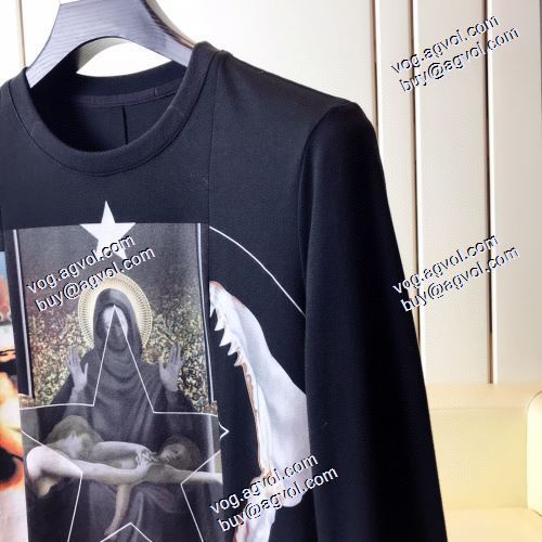  2020AW ジバンシーコピー偽物 長く愛用できる GIVENCHYコピー激安 人気販売中長袖 /ロングTシャツ  
