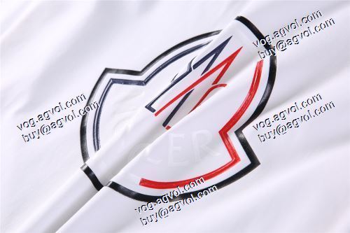  ファション性の高い 3色可選 長袖 /ロングTシャツ モンクレールコピー偽物 極上の着心地  2020AW MONCLERコピー代引