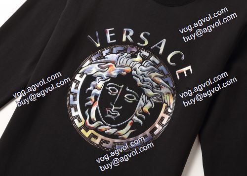  存在感のある 2色可選長袖 /ロングTシャツ 人気ブランド ヴェルサーチコピー  高品質 人気  2020AW VERSACEコピー激安 