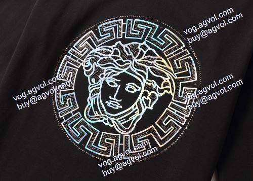  ヴェルサーチコピー  人気商品登場  2020AW VERSACEコピー激安 2色可選 長袖 /ロングTシャツ 個性的なデザ 