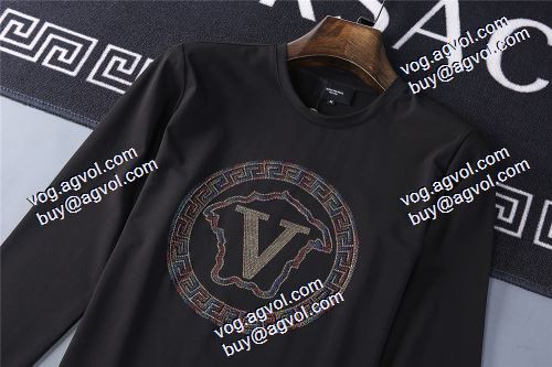  ポップ 2020AW VERSACEコピー激安  ファション性の高い 2色可選 ヴェルサーチコピー 長袖 /ロングTシャツ  