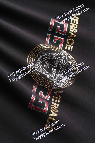  セール中 2色可選  長袖 /ロングTシャツ 長く愛用できる  2020AW VERSACEコピー激安 ヴェルサーチコピー