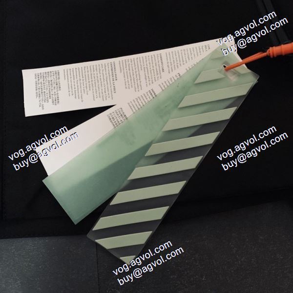Off-White オフホワイトブランド コピー  2色可選 人気販売中 魅力的 ダウンジャケット 2020秋冬 