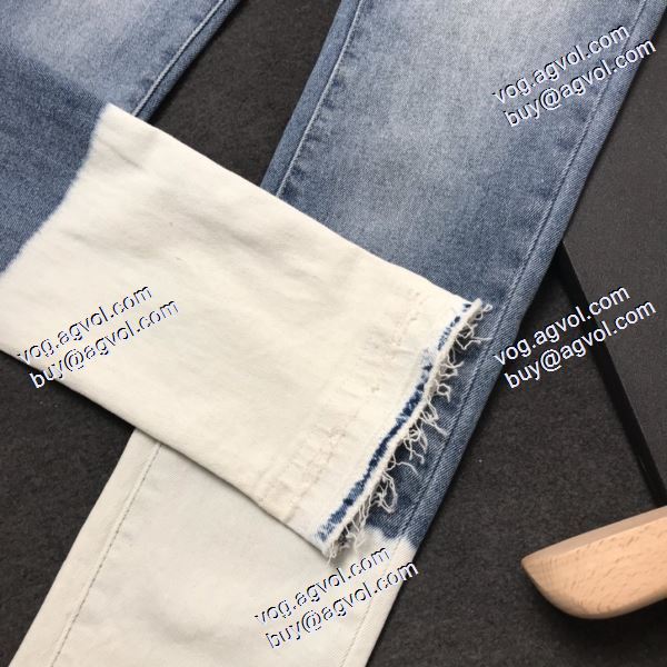 コーデに合わせやすい Off-White オフホワイトコピーブランド デニムパンツ 2020秋冬 