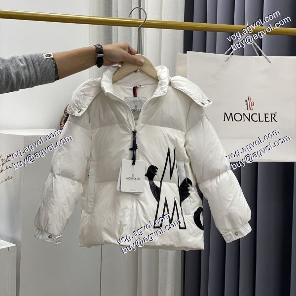 ダウンジャケット 高レベルの保温性 2色可選 希少価値大！ モンクレール MONCLERスーパーコピー 2020秋冬 