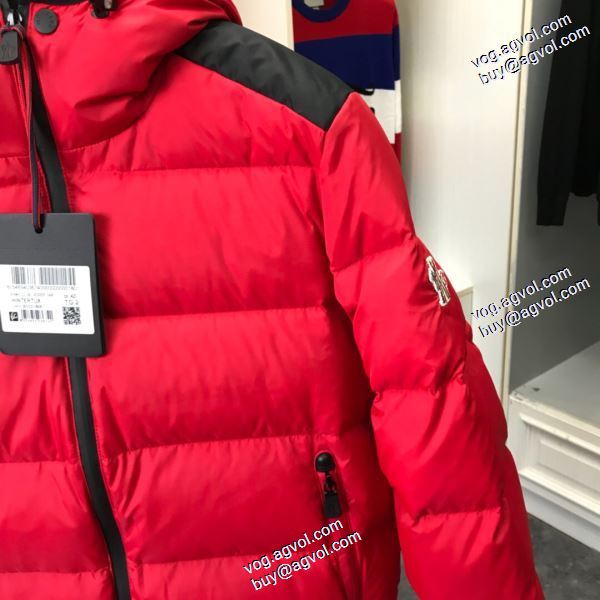人気商品登場 秋冬を彩る一着 3色可選 2020AW ダウンジャケット メンズ MONCLERスーパーコピー 代引