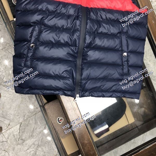 ダウンフェザーを使用した  3色可選 2020秋冬 海外セレブ愛用 ダウンジャケット モンクレール MONCLERスーパーコピー