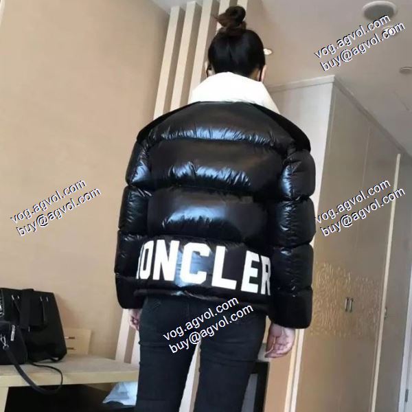 上品な輝きを放つ形 2020秋冬 ダウンジャケット 身体を保温できる モンクレール MONCLERブランドスーパーコピー
