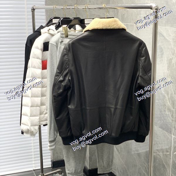 スタイリッシュな印象  モンクレール MONCLERコピーブランド 超美シルエット 2020秋冬 ダウンジャケット