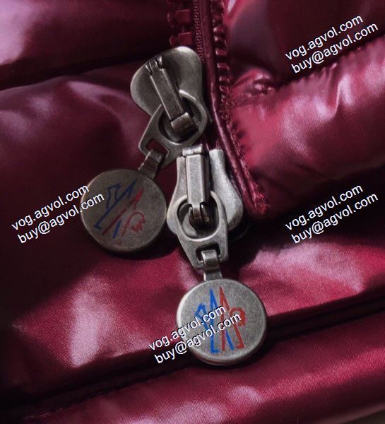 お洒落に魅せる 2020秋冬 寒い季節にピッタリの一枚 ダウンジャケット モンクレール MONCLER偽物ブランド