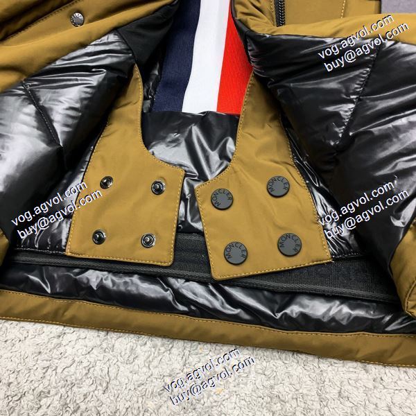 モンクレール MONCLERコピー 寒さに打ち勝つ 高級感ある 2020秋冬 ダウンジャケット 2色可選