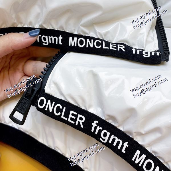 海外セレブ愛用 モンクレール MONCLER 2020秋冬 スタイリッシュなデザイン ダウンジャケット 2色可選 モンクレールブランド コピー