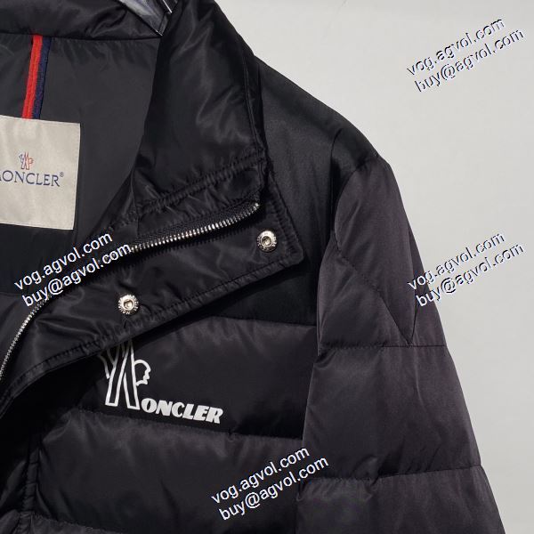 一味違うケーブル編みが魅力満点 モンクレール MONCLER 2020秋冬 高レベルの保温性 モンクレールブランドスーパーコピー ダウンジャケット