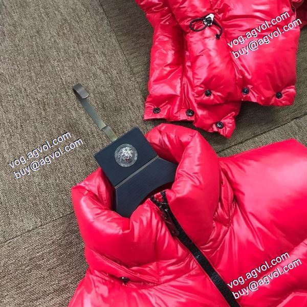 2020秋冬 人気商品登場 Guernic立体ロゴダウンベスト モンクレールスーパーコピー 保温効果は抜群