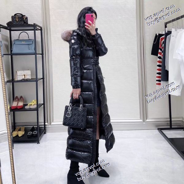MONCLERブランド コピー 2色可選 高級感ある 2020AW ダウンジャケット 長く愛用できる