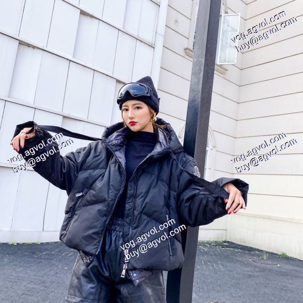 2020秋冬 モンクレール MONCLERコピーブランド 選べる極上 高級感ある  2色可選 ダウンジャケット
