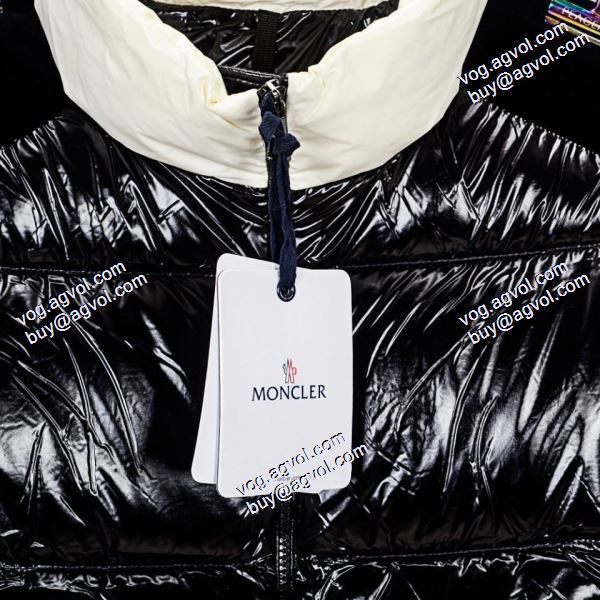 ダウンジャケット 防寒具としての機能もバッチリ 2020秋冬 モンクレール MONCLERブランド コピー 高級感ある