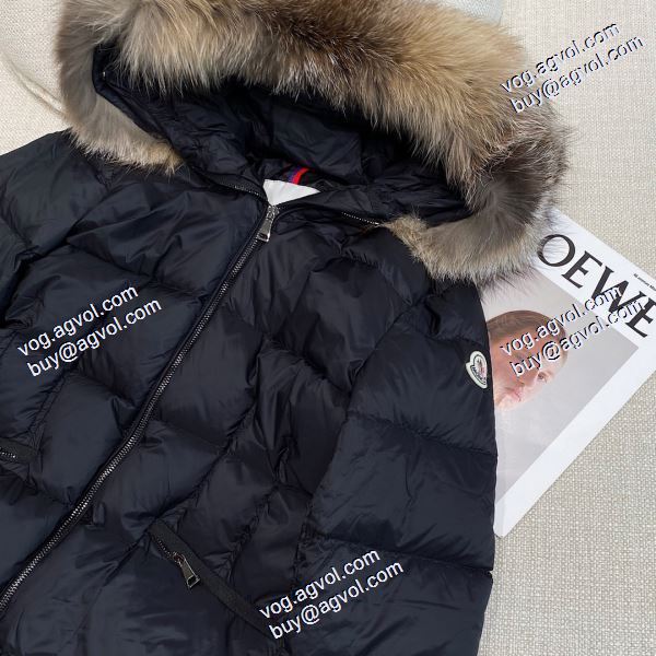 MONCLER モンクレール 主役になる存在感 モンクレールブランドコピー 2020秋冬 レディース 修身短款特大キツネ毛 ダウンジャケット 2色可選