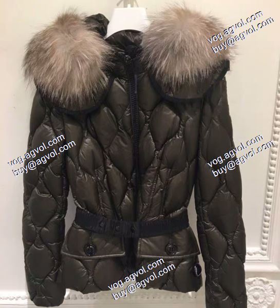 2020秋冬 海外セレブ定番愛用 MONCLERブランド 偽物 通販 MONCLER CAUVERY レディース ダウンジャケット