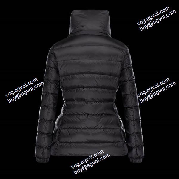 スタイルアップ効果 撥水、透湿機能があり モンクレールブランド 偽物 通販 モンクレール MONCLER 2020秋冬 軽量ダウンジャケット