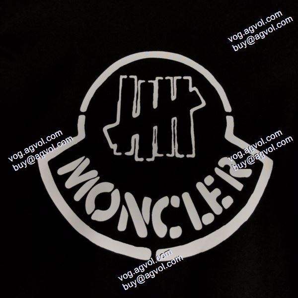 特別人気感謝SALE モンクレール 2020秋冬 MONCLERスーパーコピー プルオーバーパーカー 2色可選