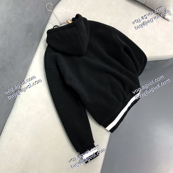 入手困難！ モンクレール MONCLER 2020秋冬 ウールコート 2色可選 モンクレールコピー ブランド 肌触り柔らかく