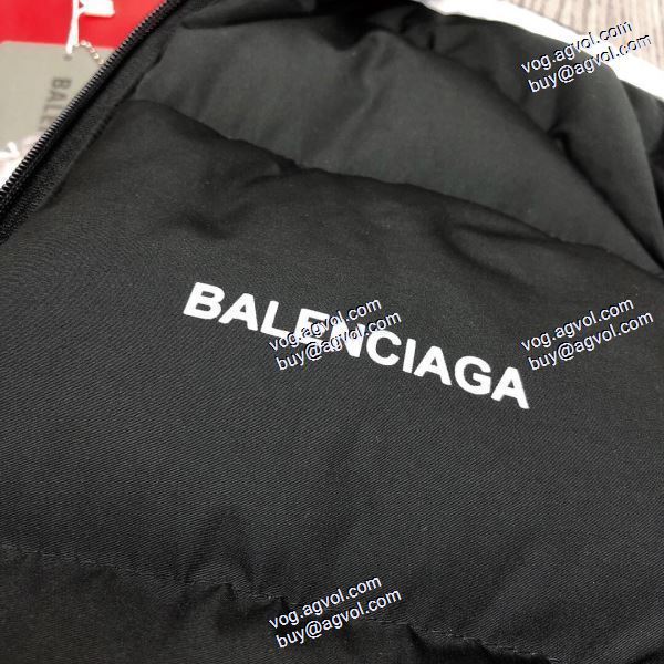 バレンシアガ BALENCIAGAブランド コピー 数に限りがある ダウンジャケット 2020秋冬  ふわふわな感触 