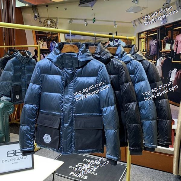大好評 2色可選 ダウンジャケット 2020秋冬  防寒具としての機能もバッチリ バレンシアガ BALENCIAGAスーパーコピー