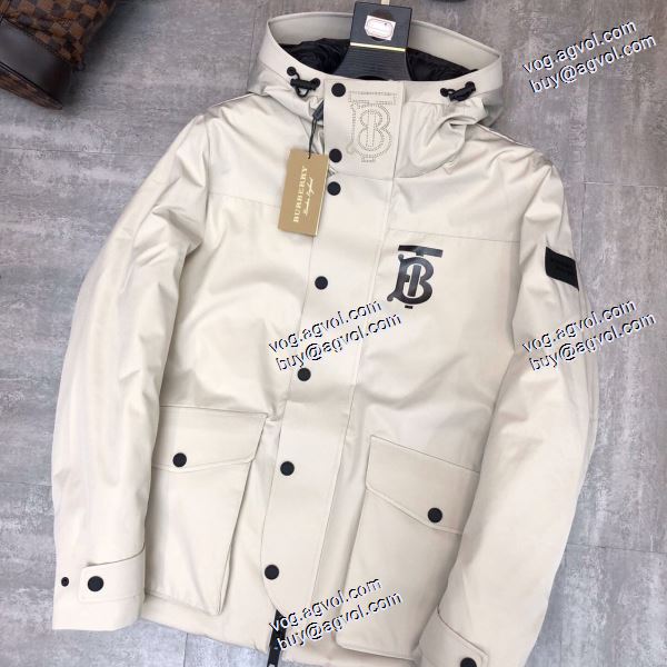 2色可選 保温効果は抜群 ダウンジャケット 2020秋冬  存在感のあるバーバリー BURBERRY偽物ブランド