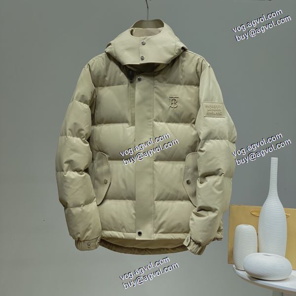 デザイン性の高い カジュアルに着こなせるデザイン ダウンジャケット 2020秋冬  バーバリー BURBERRYコピー