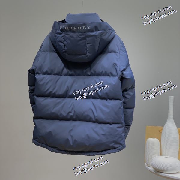 デザイン性の高い カジュアルに着こなせるデザイン ダウンジャケット 2020秋冬  バーバリー BURBERRYコピー