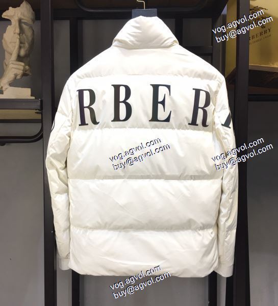 大絶賛の履き心地! ダウンジャケット 首周りもあったかい 2020秋冬  バーバリー BURBERRYスーパーコピー