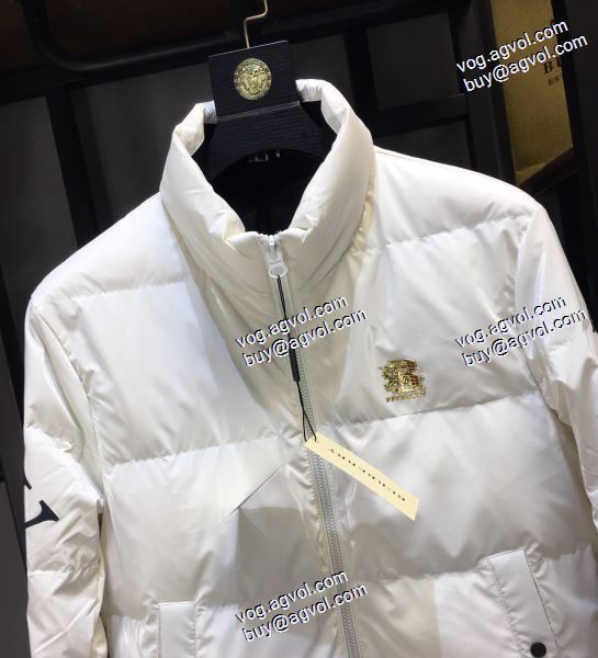 大絶賛の履き心地! ダウンジャケット 首周りもあったかい 2020秋冬  バーバリー BURBERRYスーパーコピー
