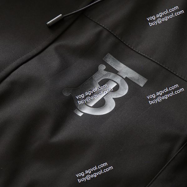 2020秋冬 2色可選 ダウンジャケット 人気商品登場  バーバリー BURBERRYブランド コピー 重さを感じず